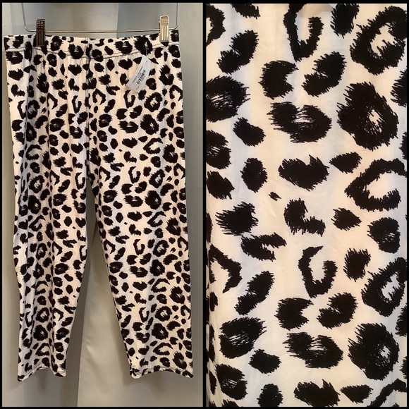 Capris Women’s Plus Curvy Leopard Print - Picture 1 of 6